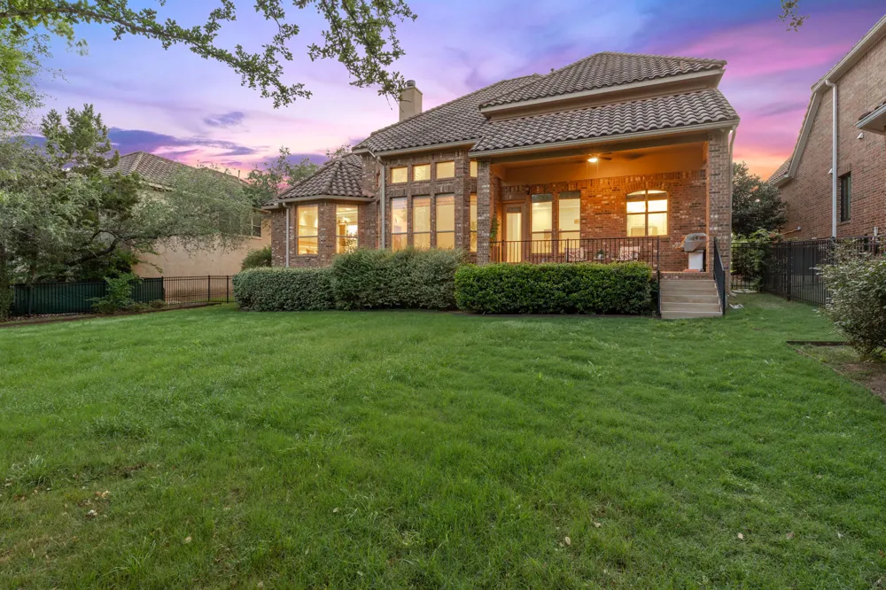 1917 Lakecliff Hills Lane Austin, TX 78732