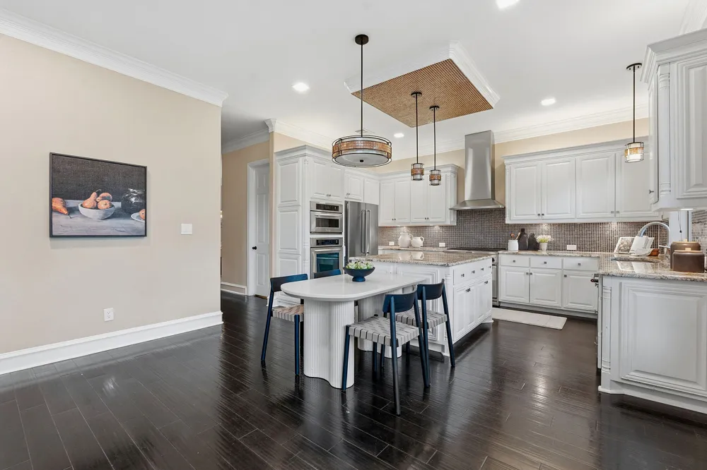 1917 Lakecliff Hills Lane Austin, TX 78732