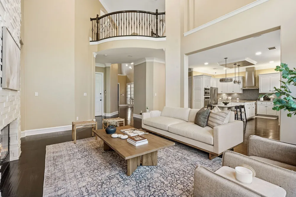 1917 Lakecliff Hills Lane Austin, TX 78732