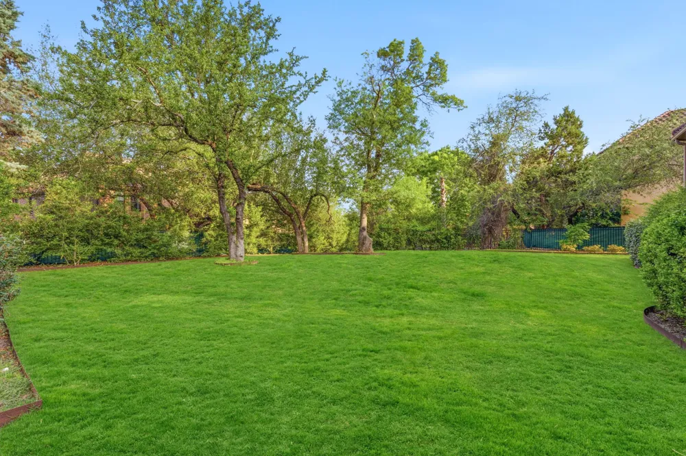 1917 Lakecliff Hills Lane Austin, TX 78732