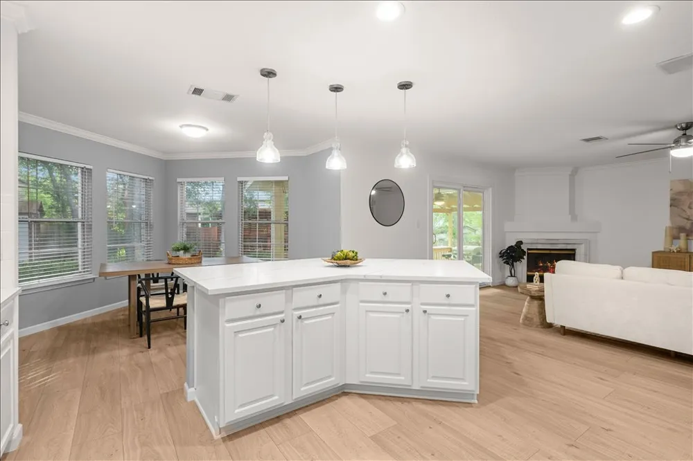 2524 Lavendale Court Austin, TX 78748