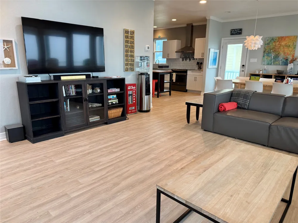 107 Mar Vista Court Freeport, TX 77541