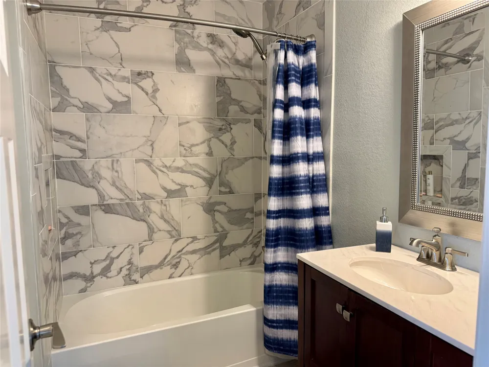 107 Mar Vista Court Freeport, TX 77541