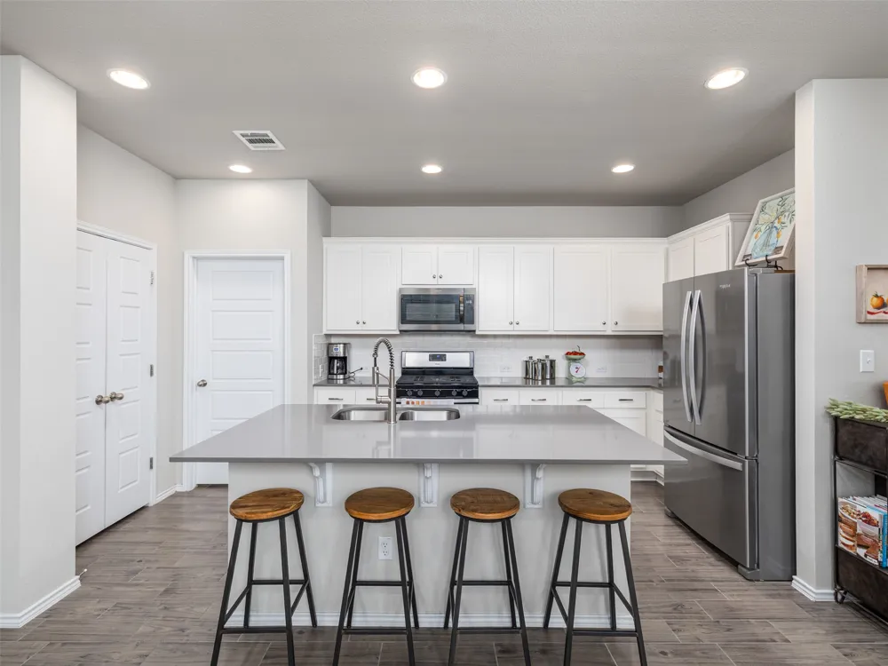 206 Orchard Park Drive Liberty Hill, TX 78642