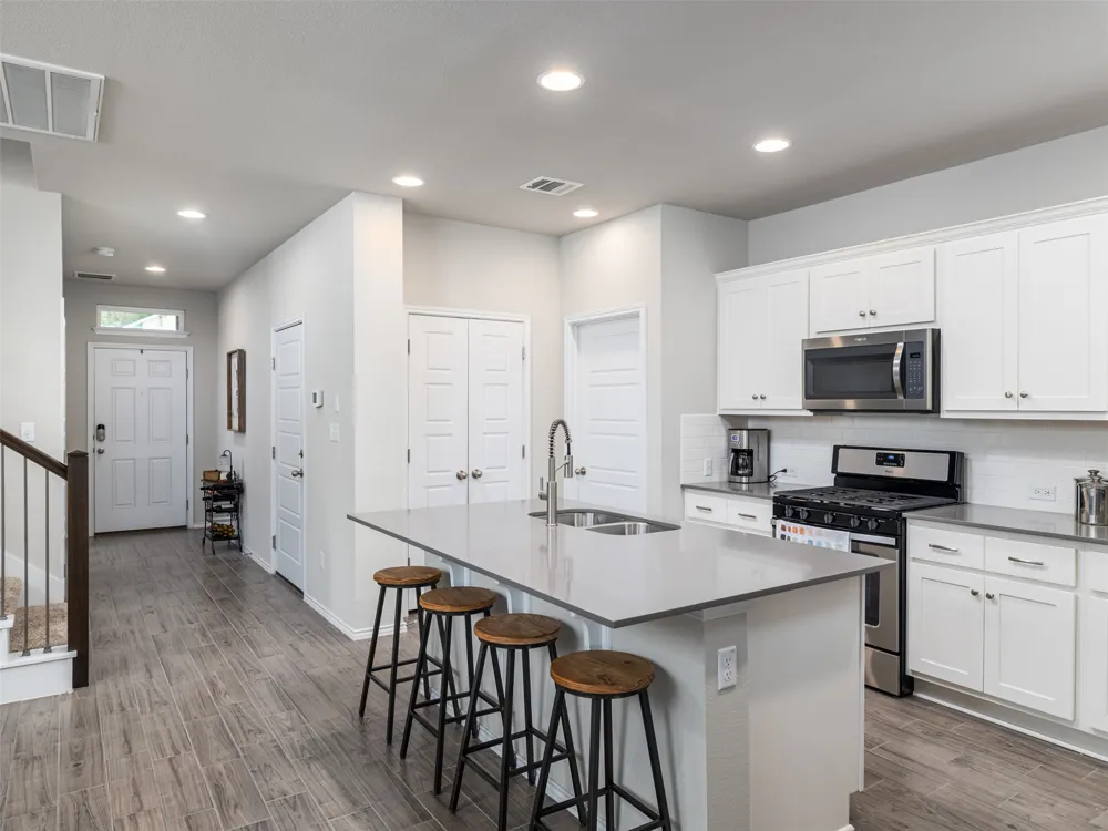 206 Orchard Park Drive Liberty Hill, TX 78642