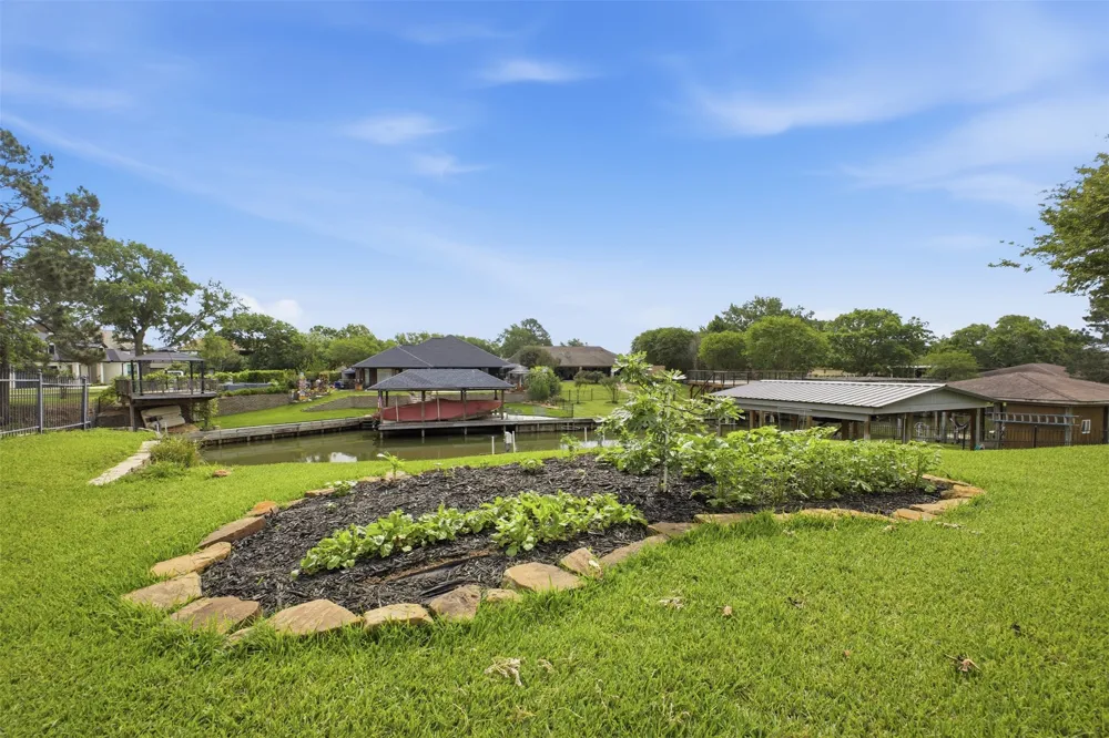 12710 Aries Loop Willis, TX 77318