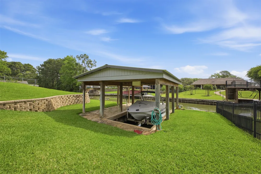 12710 Aries Loop Willis, TX 77318