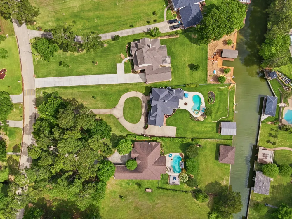 12710 Aries Loop Willis, TX 77318