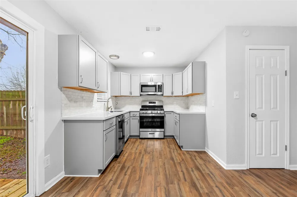 10511 Man O War Avenue Austin, TX 78719