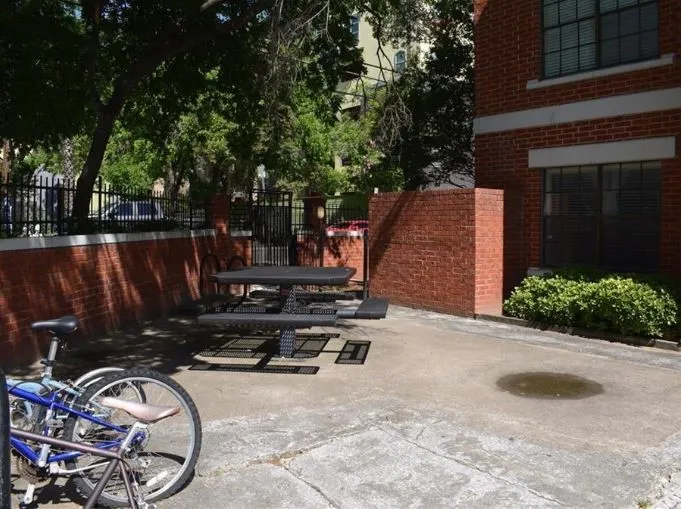 712 W 21st Street #303 Austin, TX 78705