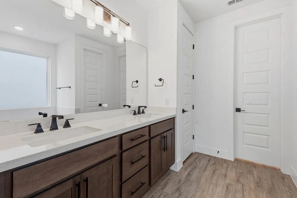 1102 Sage Thrasher Circle Dripping Springs, TX 78620