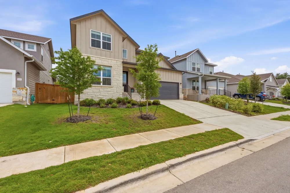 1102 Sage Thrasher Circle Dripping Springs, TX 78620