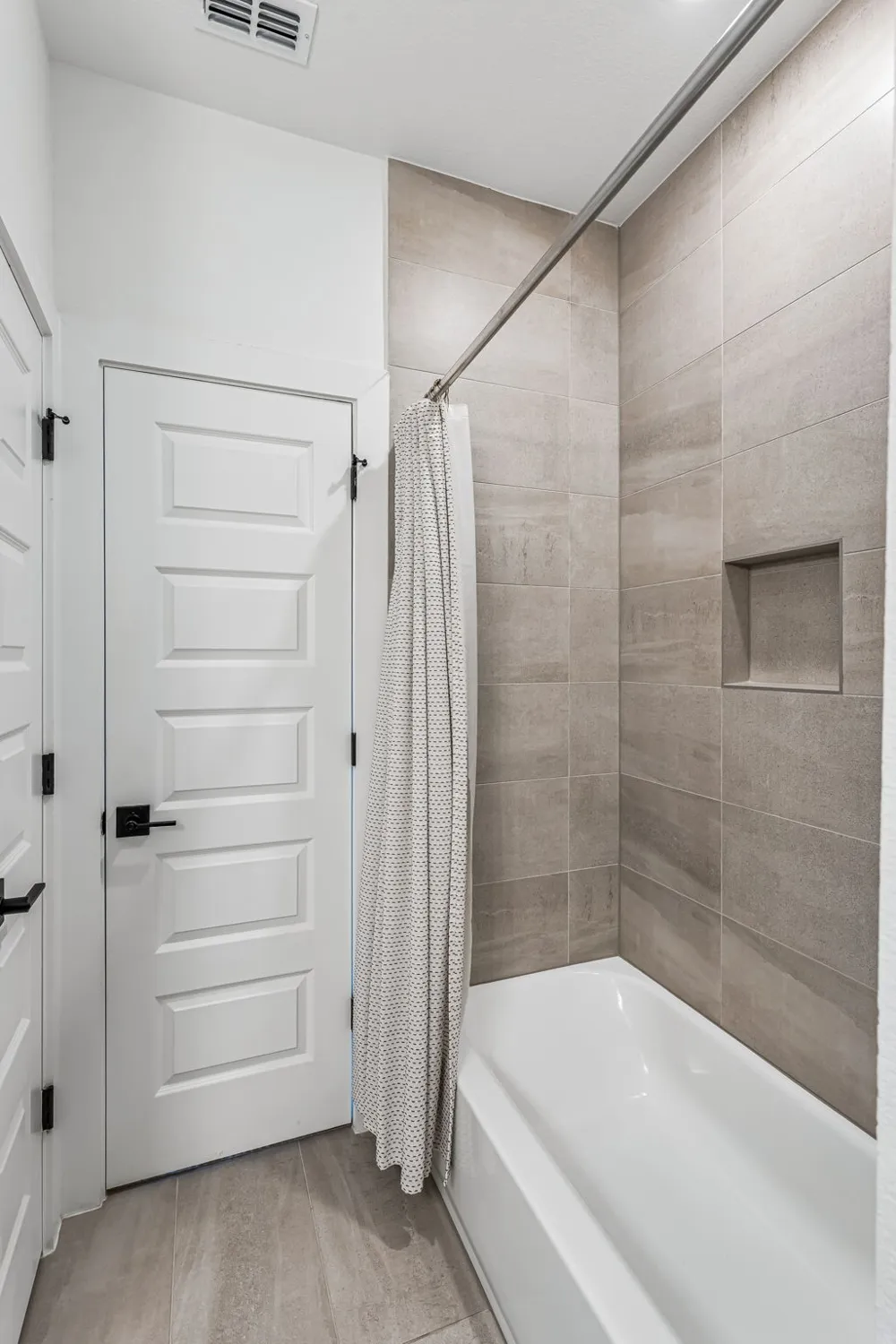 1102 Sage Thrasher Circle Dripping Springs, TX 78620