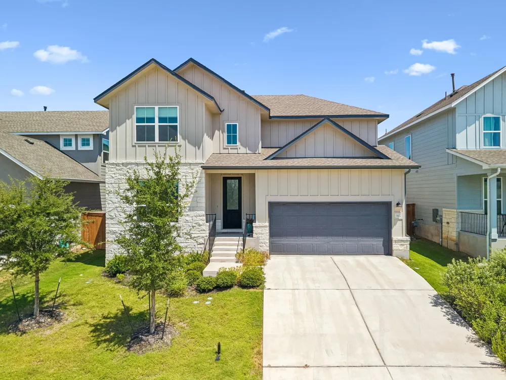 1102 Sage Thrasher Circle Dripping Springs, TX 78620