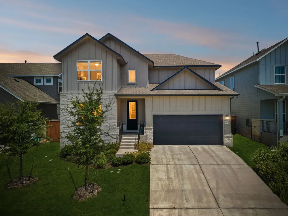 1102 Sage Thrasher Circle Dripping Springs, TX 78620