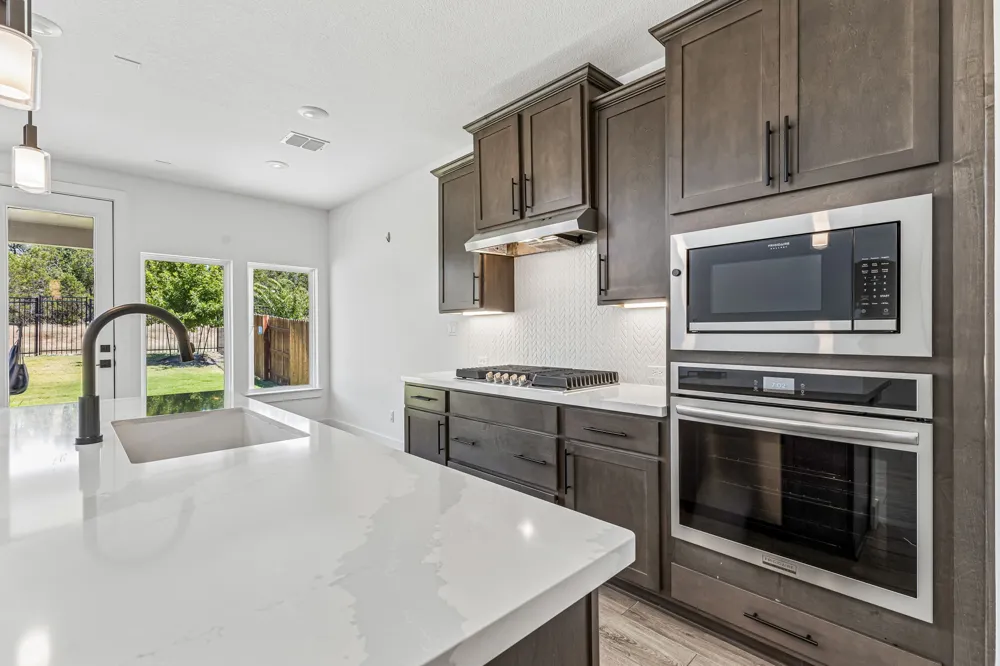 1102 Sage Thrasher Circle Dripping Springs, TX 78620