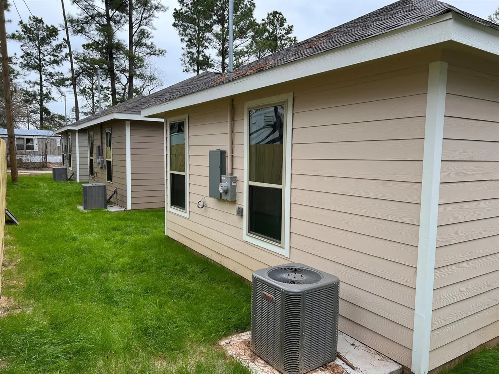 11595 Persimmon Street Willis, TX 77318