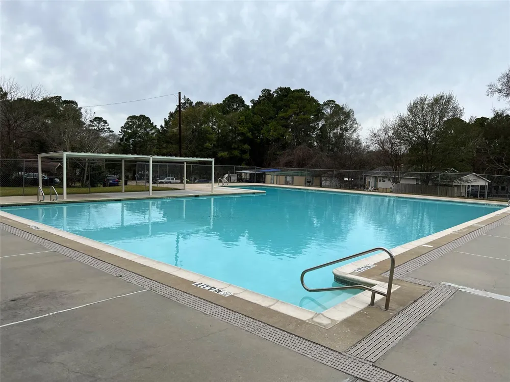 11595 Persimmon Street Willis, TX 77318