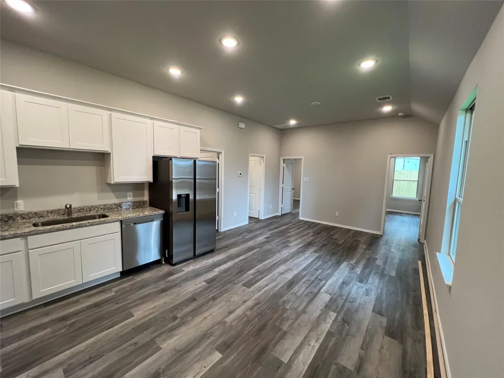 11595 Persimmon Street Willis, TX 77318