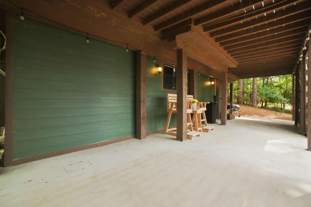 213 Lakefront Drive Onalaska, TX 77360