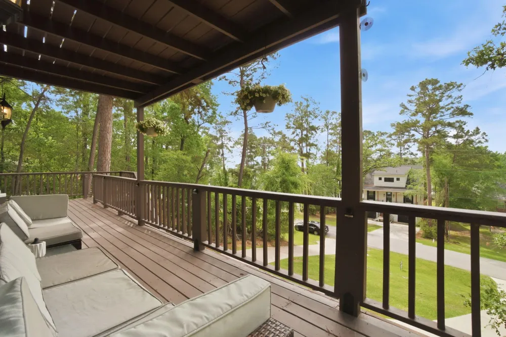213 Lakefront Drive Onalaska, TX 77360