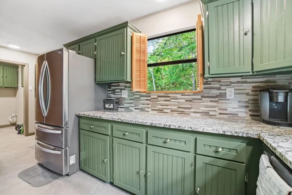 213 Lakefront Drive Onalaska, TX 77360