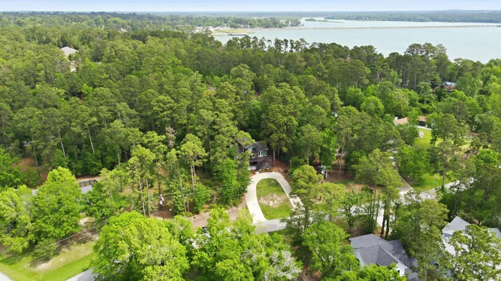 213 Lakefront Drive Onalaska, TX 77360