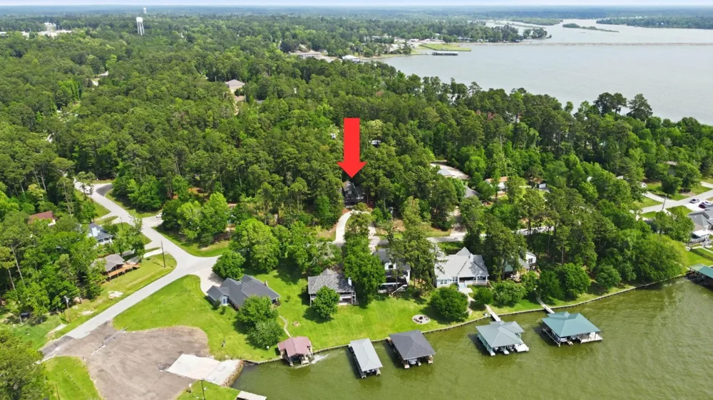 213 Lakefront Drive Onalaska, TX 77360
