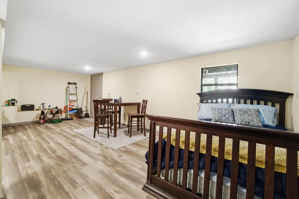 213 Lakefront Drive Onalaska, TX 77360