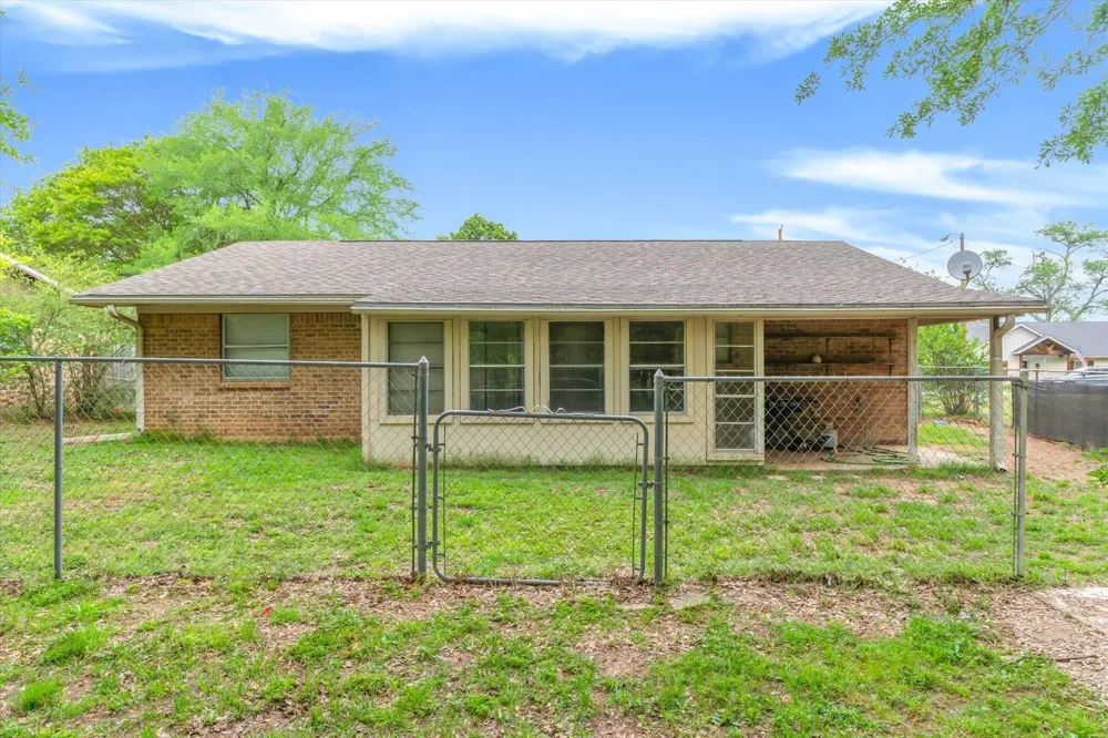 721 Water Crest Circle Canton, TX 75103