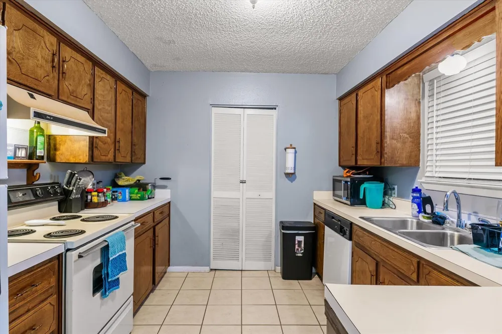721 Water Crest Circle Canton, TX 75103