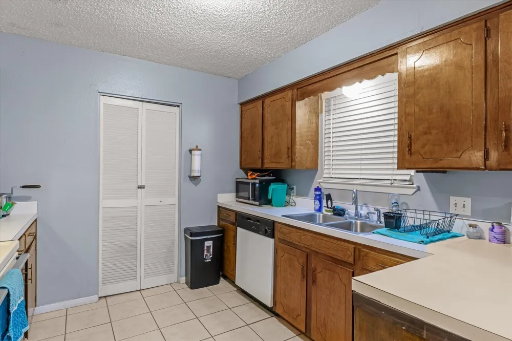 721 Water Crest Circle Canton, TX 75103