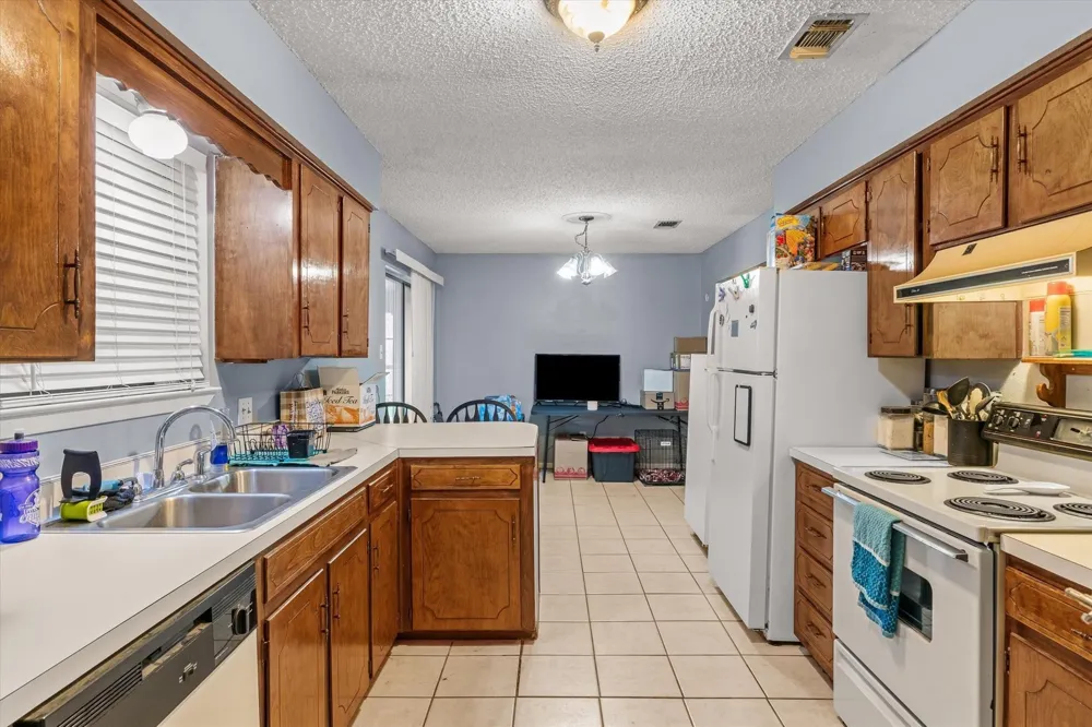 721 Water Crest Circle Canton, TX 75103