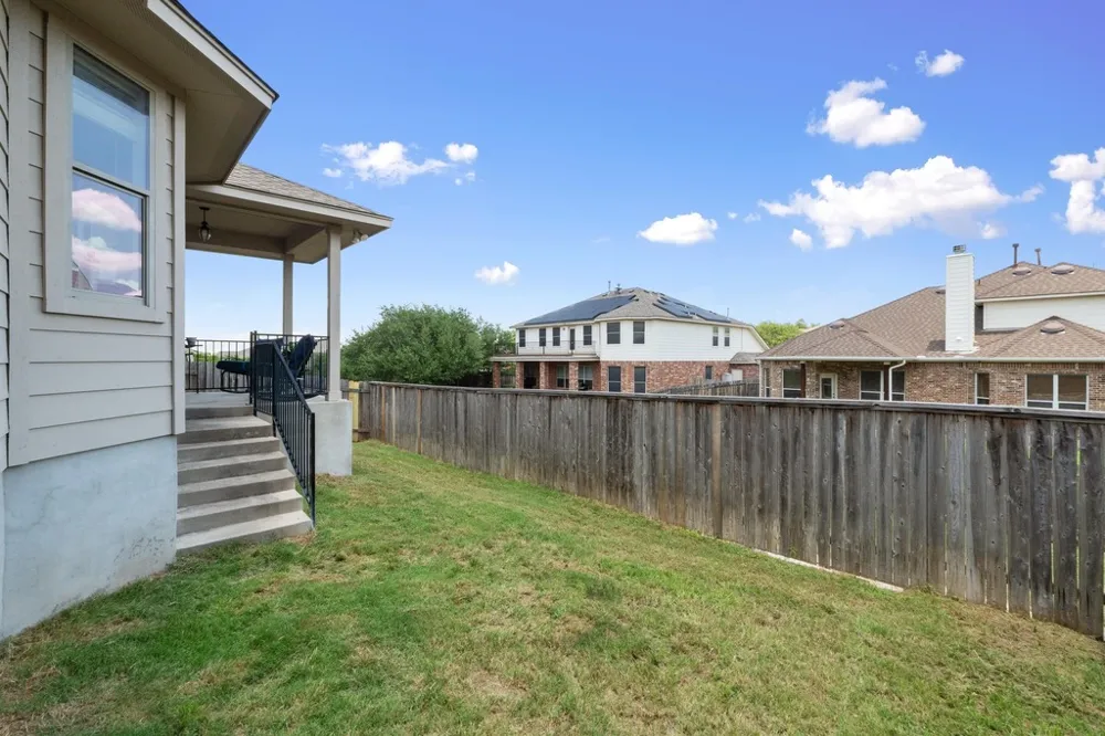 2204 Granite Hill Drive Leander, TX 78641