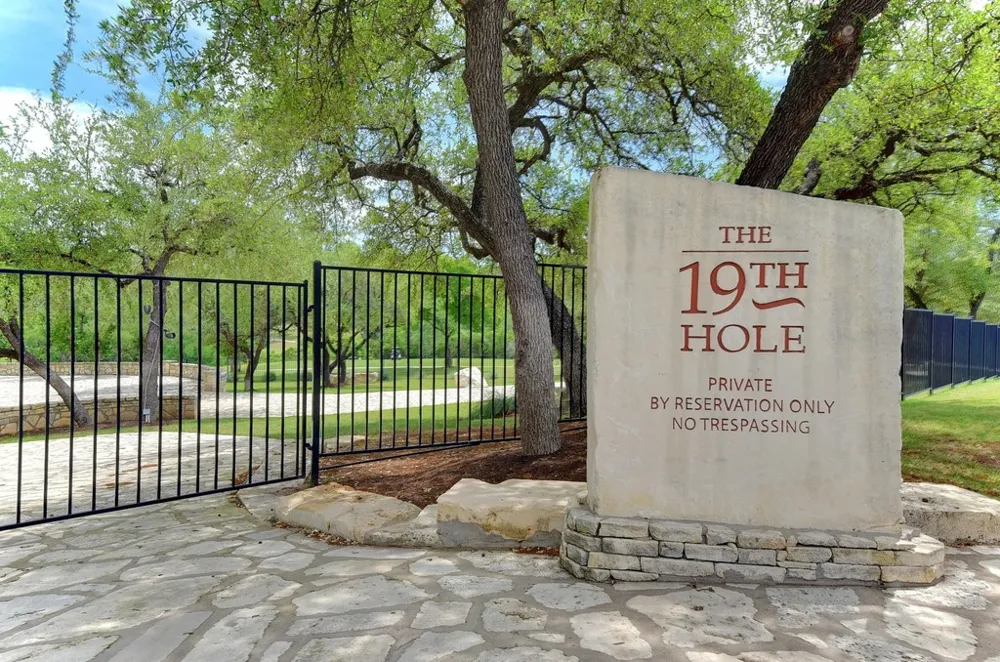 2204 Granite Hill Drive Leander, TX 78641