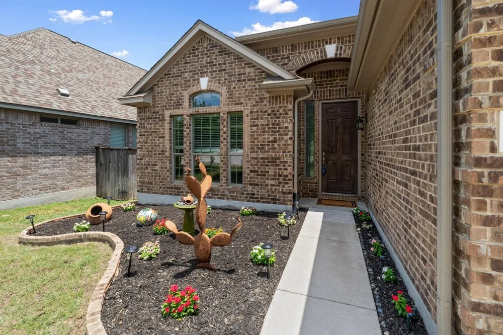 2204 Granite Hill Drive Leander, TX 78641