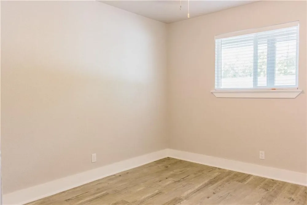 1302 E 52nd Street #101 Austin, TX 78723