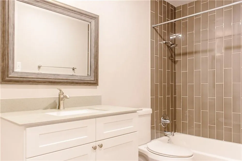 1302 E 52nd Street #101 Austin, TX 78723
