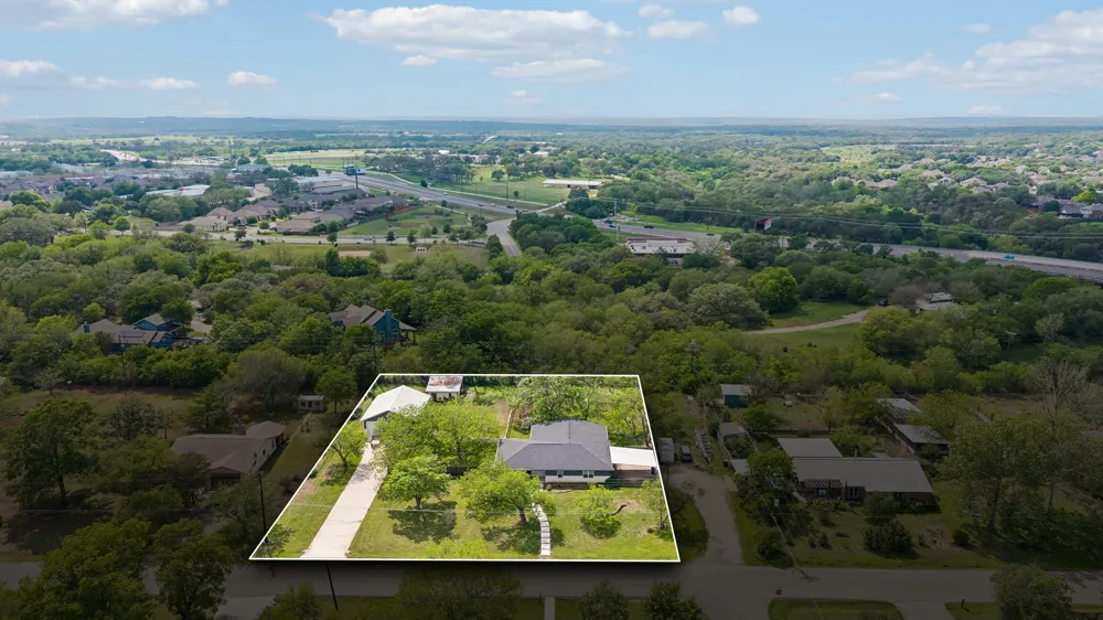 12747 Burson Drive Manchaca, TX 78652