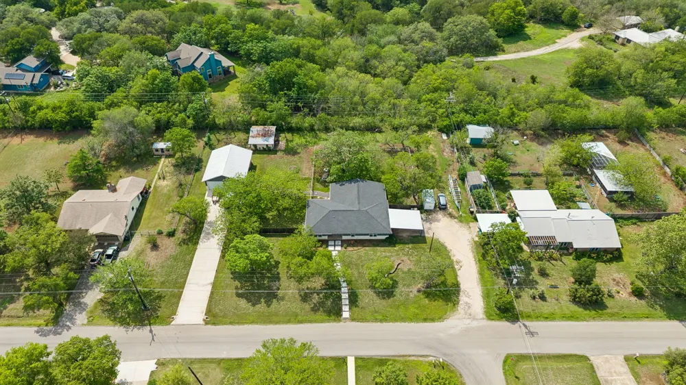 12747 Burson Drive Manchaca, TX 78652
