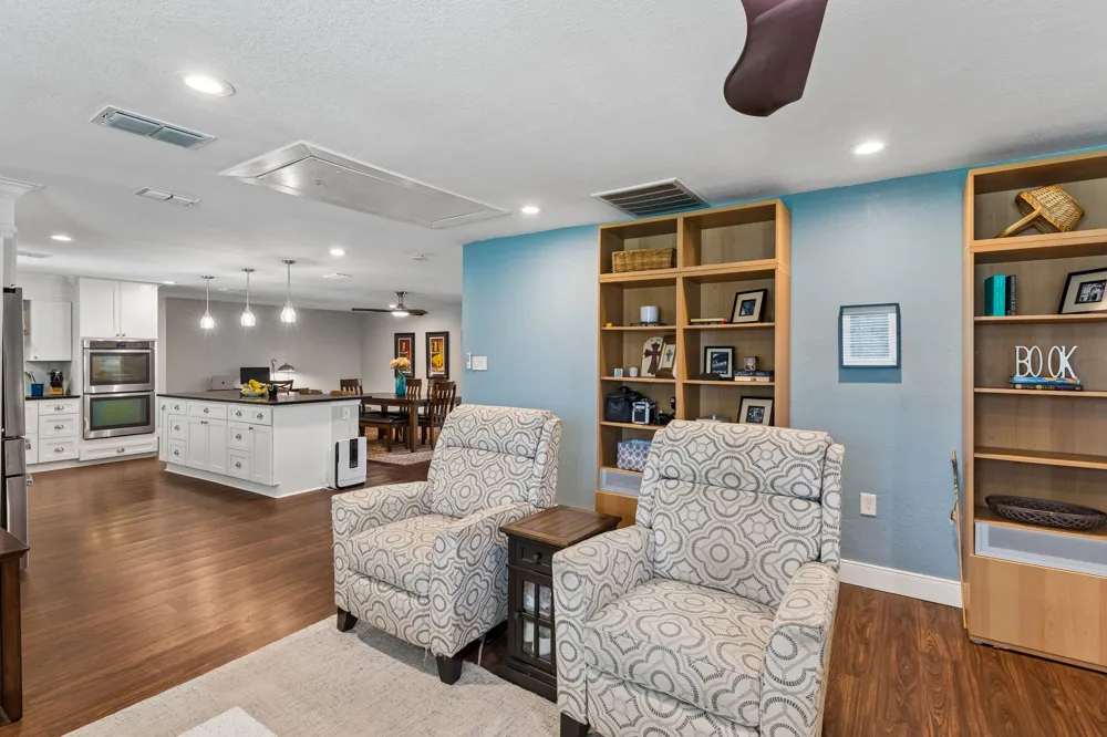 12747 Burson Drive Manchaca, TX 78652