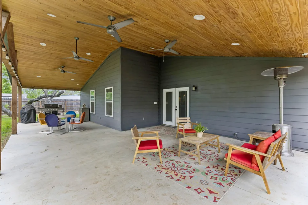 12747 Burson Drive Manchaca, TX 78652