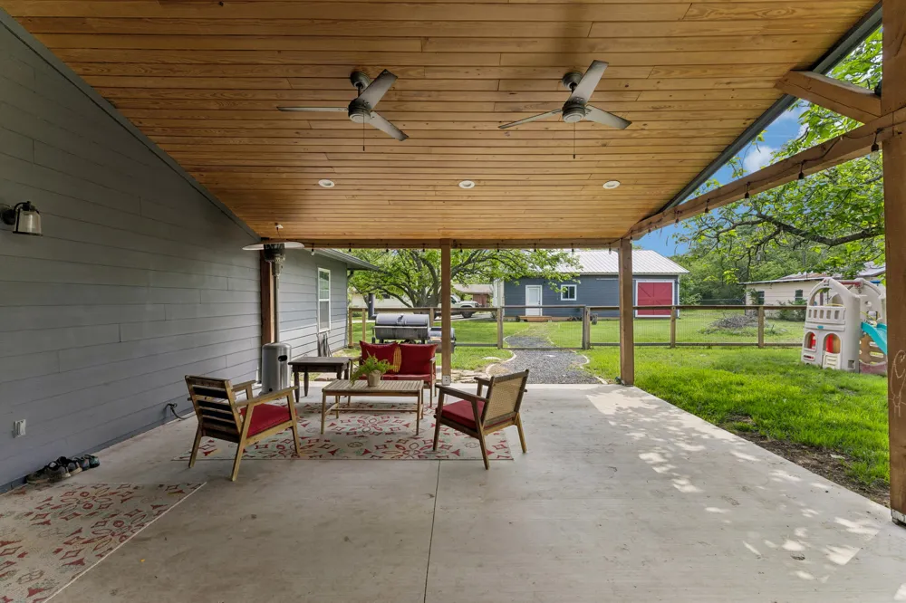 12747 Burson Drive Manchaca, TX 78652
