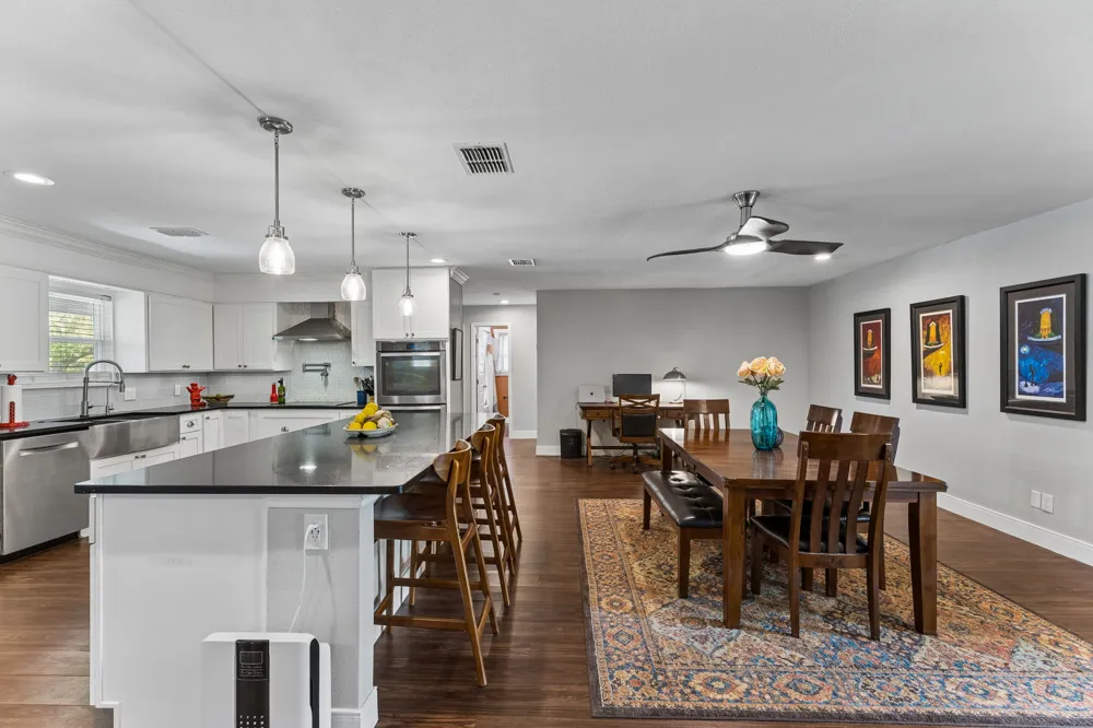 12747 Burson Drive Manchaca, TX 78652