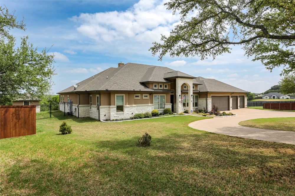 4013 Turning Leaf Drive Nolanville, TX 76559