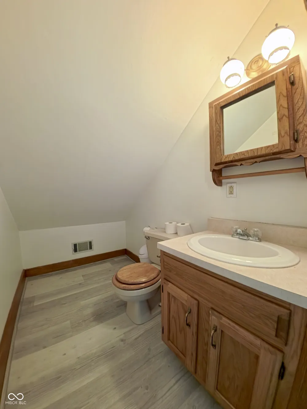 483 E North Street Morristown, IN 46161