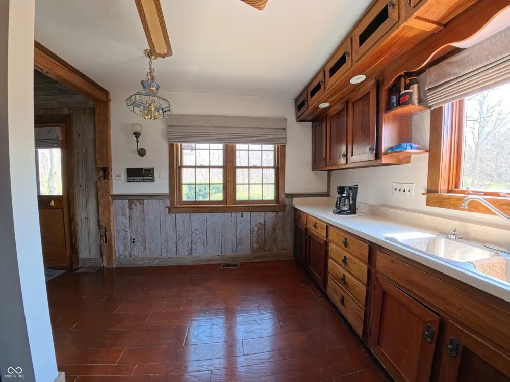 483 E North Street Morristown, IN 46161