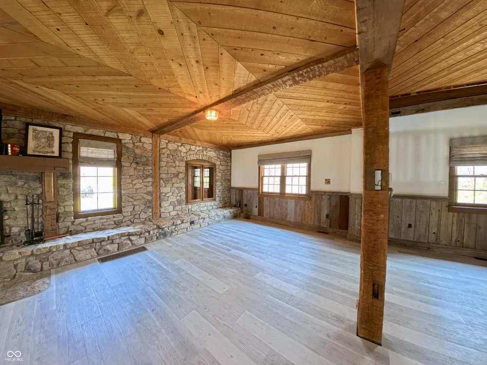 483 E North Street Morristown, IN 46161