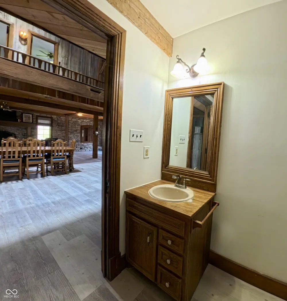 483 E North Street Morristown, IN 46161