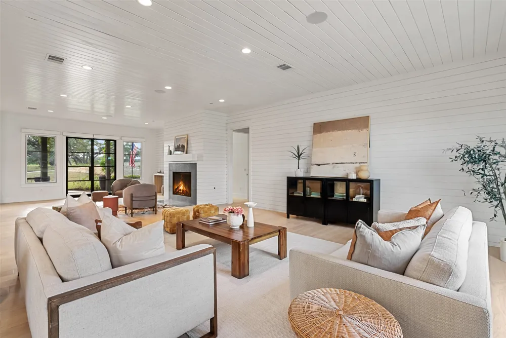 16908 Whispering Breeze Austin, TX 78738